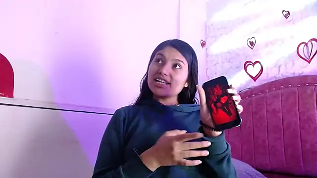 Snapshot of SarahStones chatting on 14, 3, 2025 SarahStones online show from 14, 3, 2025