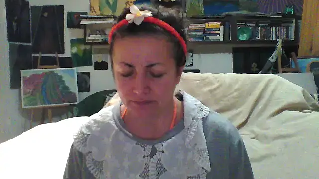 Snapshot of MariaAnaSunshine chatting on 15, 10, 2025 MariaAnaSunshine online show from 15, 10, 2025