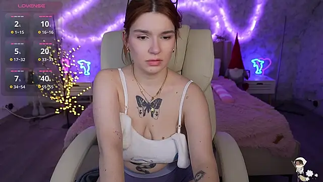 RedShinee online show from 5, 2, 2025