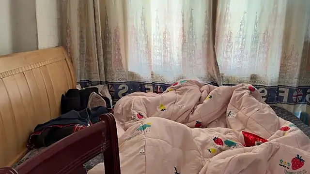 xiaottt1918 online show from 18, 1, 2025