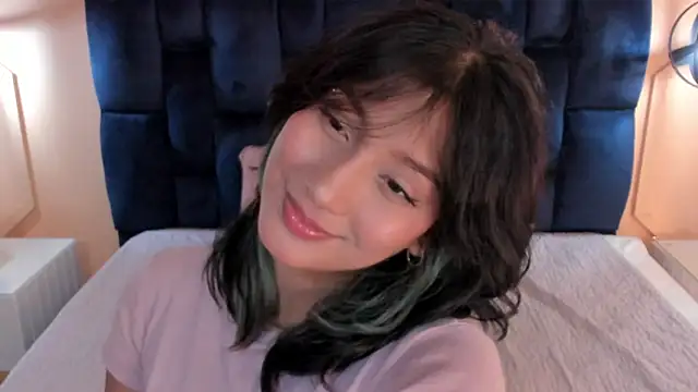 Snapshot of Yazmin_rouse chatting on 4, 1, 2025 Yazmin rouse online show from 4, 1, 2025