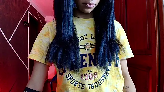 Snapshot of SexyNaf chatting on 5, 2, 2025 SexyNaf online show from 5, 2, 2025