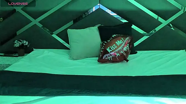 Snapshot of SexyNaf chatting on 7, 10, 2025 SexyNaf online show from 7, 10, 2025