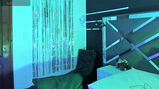 Snapshot of SexyNaf chatting on 17, 10, 2025 SexyNaf online show from 17, 10, 2025