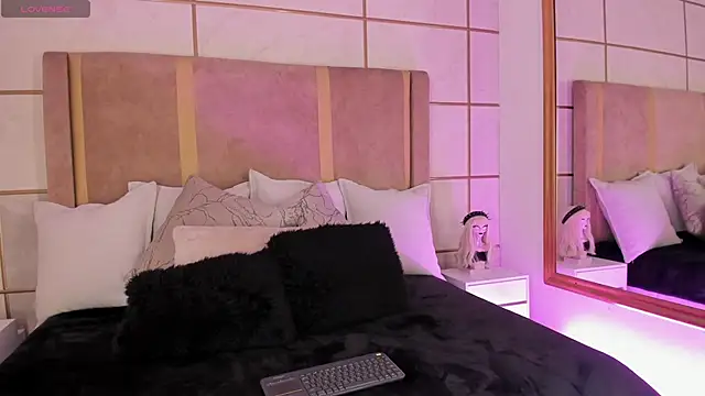 Snapshot of Kittenmeuw chatting on 14, 1, 2025 Kittenmeuw online show from 14, 1, 2025