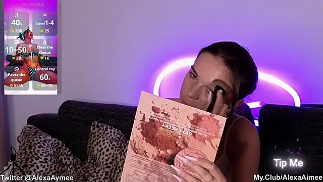 Snapshot of AlexaAimee chatting on 12, 5, 2026 AlexaAimee online show from 12, 5, 2026