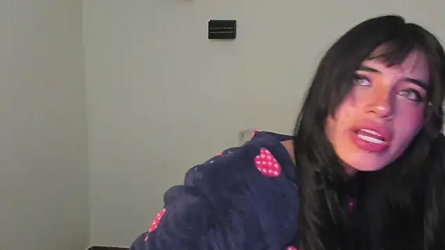 Snapshot of CelesteXCute chatting on 5, 2, 2025 CelesteXCute online show from 5, 2, 2025