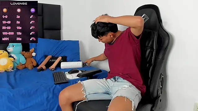 Tonny twink  online show from 7, 2, 2026