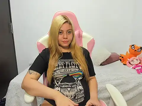 Snapshot of saori_9b chatting on 11, 1, 2025 saori 9b online show from 11, 1, 2025