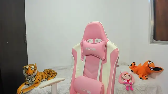 Snapshot of saori_9b chatting on 7, 2, 2025 saori 9b online show from 7, 2, 2025