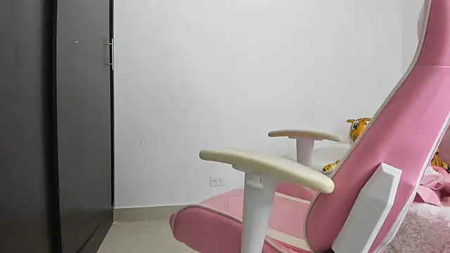 Snapshot of saori_9b chatting on 21, 3, 2025 saori 9b online show from 21, 3, 2025