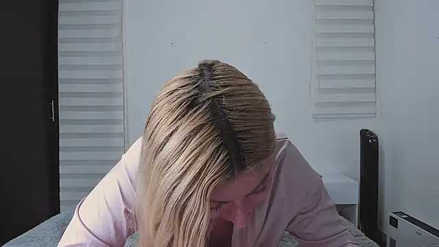 Snapshot of saori_9b chatting on 26, 9, 2025 saori 9b online show from 26, 9, 2025