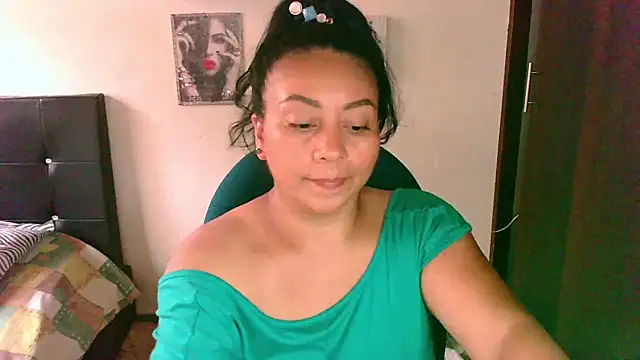 zaray bella online show from 10, 4, 2026