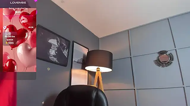 Giovanna oliveira online show from 12, 2, 2025