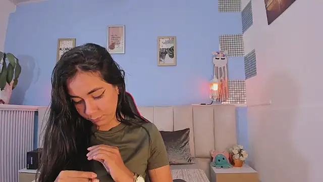 lyzzi smith01 online show from 28, 1, 2025