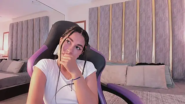 lyzzi smith01 online show from 25, 2, 2025