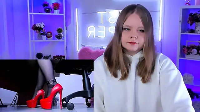 Snapshot of footfetish_baby chatting on 10, 2, 2025 footfetish baby online show from 10, 2, 2025