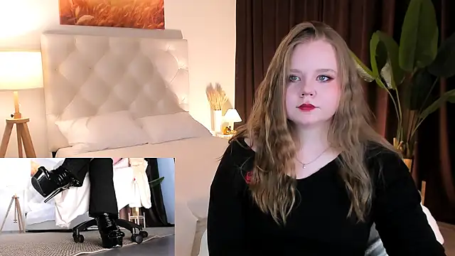 Snapshot of footfetish_baby chatting on 16, 9, 2025 footfetish baby online show from 16, 9, 2025