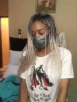 Snapshot of niccki3 chatting on 28, 12, 2024 niccki3 online show from 28, 12, 2024