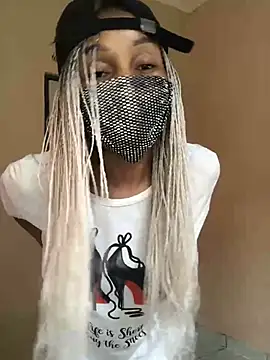 Snapshot of niccki3 chatting on 28, 12, 2024 niccki3 online show from 28, 12, 2024