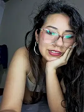 Snapshot of MishuColfer chatting on 21, 12, 2025 MishuColfer online show from 21, 12, 2025