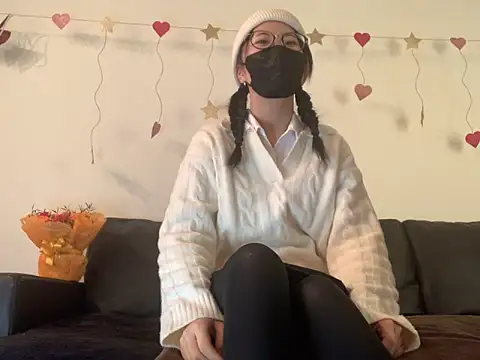 Snapshot of Angels1-2-3-4-5 chatting on 4, 2, 2025 Angels1-2-3-4-5 online show from 4, 2, 2025