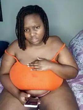 Snapshot of queenxdede chatting on 12, 5, 2026 queenxdede online show from 12, 5, 2026