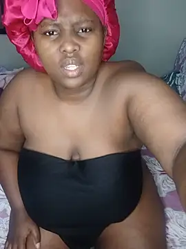 Snapshot of queenxdede chatting on 18, 5, 2026 queenxdede online show from 18, 5, 2026