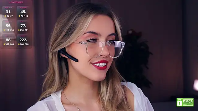 Snapshot of FannyHewson chatting on 12, 9, 2025 FannyHewson online show from 12, 9, 2025