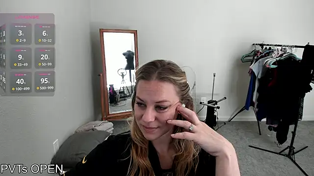 Peaches N Kreme online show from 14, 9, 2025