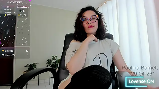 Snapshot of paulinabarnett- chatting on 29, 4, 2026 paulinabarnett- online show from 29, 4, 2026