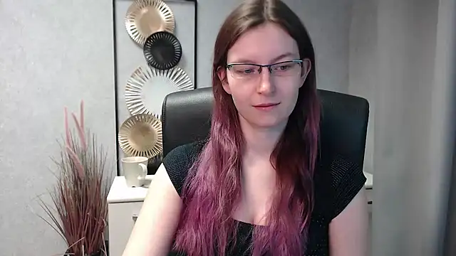 emmaxDelight online show from 2, 12, 2024