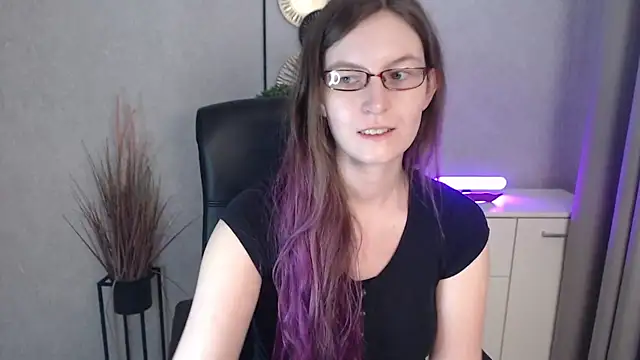 Snapshot of emmaxDelight chatting on 1, 12, 2025 emmaxDelight online show from 1, 12, 2025