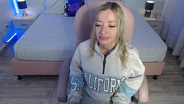 zoe jones13 online show from 24, 2, 2026