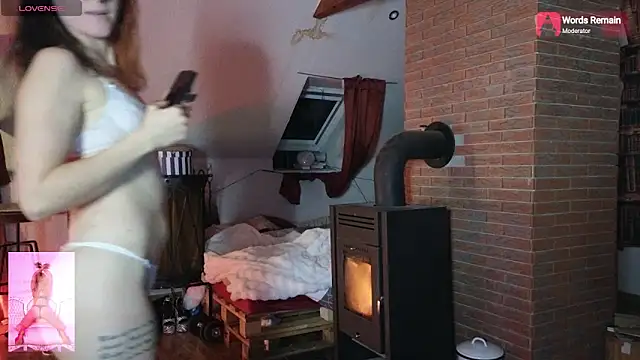 Snapshot of JoleneFuego chatting on 6, 1, 2025 JoleneFuego online show from 6, 1, 2025