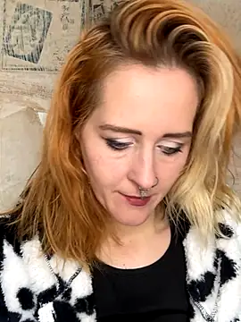 Snapshot of JoleneFuego chatting on 5, 11, 2025 JoleneFuego online show from 5, 11, 2025