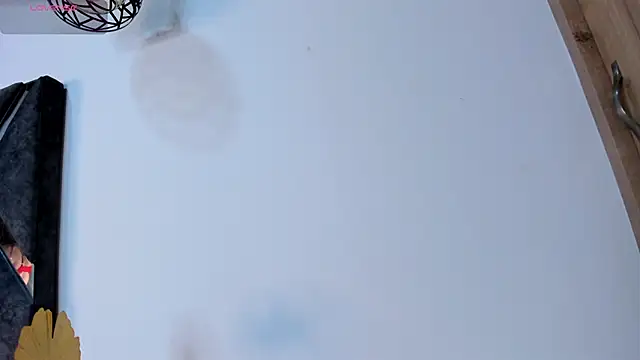 Mia ross16 online show from 27, 2, 2025