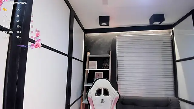Snapshot of lilithTeen1_ chatting on 30, 1, 2025 lilithTeen1 online show from 30, 1, 2025