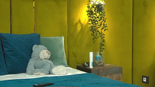 Snapshot of NattyDevon chatting on 9, 10, 2025 NattyDevon online show from 9, 10, 2025