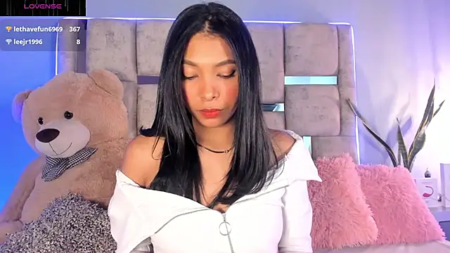 Snapshot of KarolRojas_ chatting on 18, 1, 2025 KarolRojas online show from 18, 1, 2025