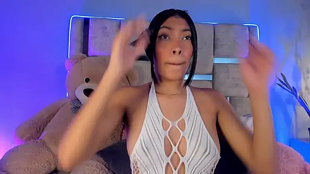 Snapshot of KarolRojas_ chatting on 2, 3, 2025 KarolRojas online show from 2, 3, 2025