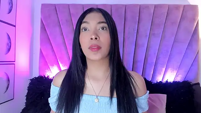 Snapshot of KarolRojas_ chatting on 9, 10, 2025 KarolRojas online show from 9, 10, 2025