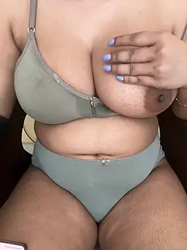 Snapshot of Angoori_Baby chatting on 4, 7, 2026 Angoori Baby online show from 4, 7, 2026