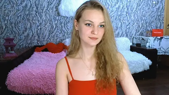 Snapshot of Elfanna chatting on 10, 10, 2025 Elfanna online show from 10, 10, 2025