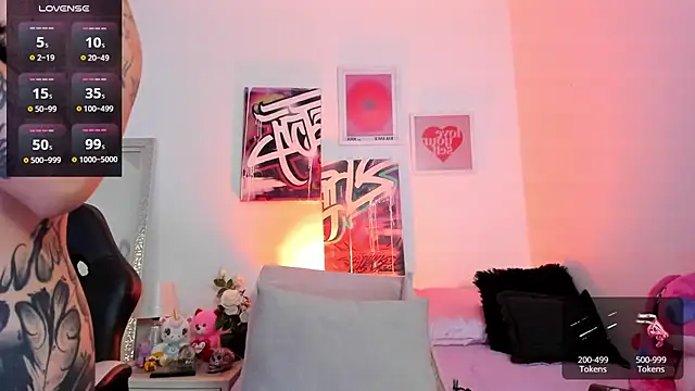 Snapshot of AnnieHuntters chatting on 22, 3, 2025 AnnieHuntters online show from 22, 3, 2025