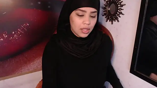 Snapshot of VenussTits97 chatting on 17, 12, 2024 VenussTits97 online show from 17, 12, 2024