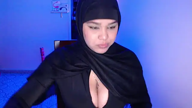 Snapshot of VenussTits97 chatting on 18, 3, 2025 VenussTits97 online show from 18, 3, 2025