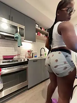 Naomiruty online show from 30, 5, 2026