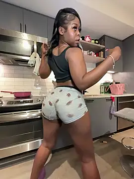 Naomiruty online show from 27, 6, 2026