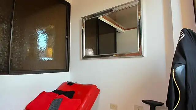 julian wallace online show from 13, 3, 2026